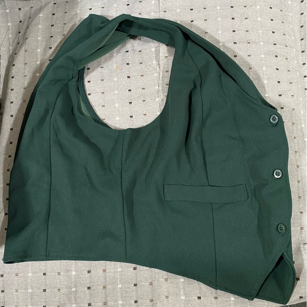 ⭐️Women's Dark Green Buttoned Vest
Size L - Picture 3 of 15